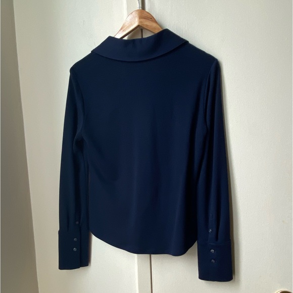 Banana Republic Women’s Long Sleeve Button Up - Picture 5 of 6